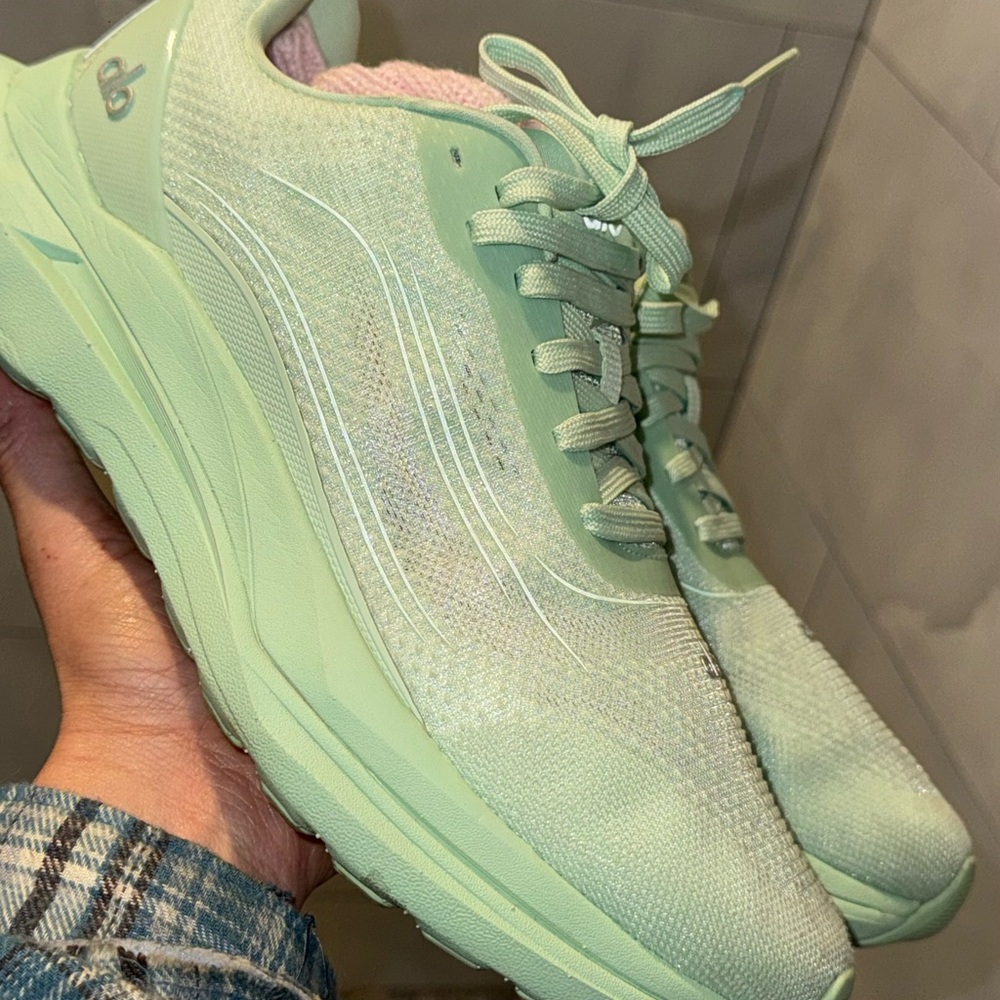 ALO Yoga Mint Green Lightweight Training Sneaker - Picture 2 of 6